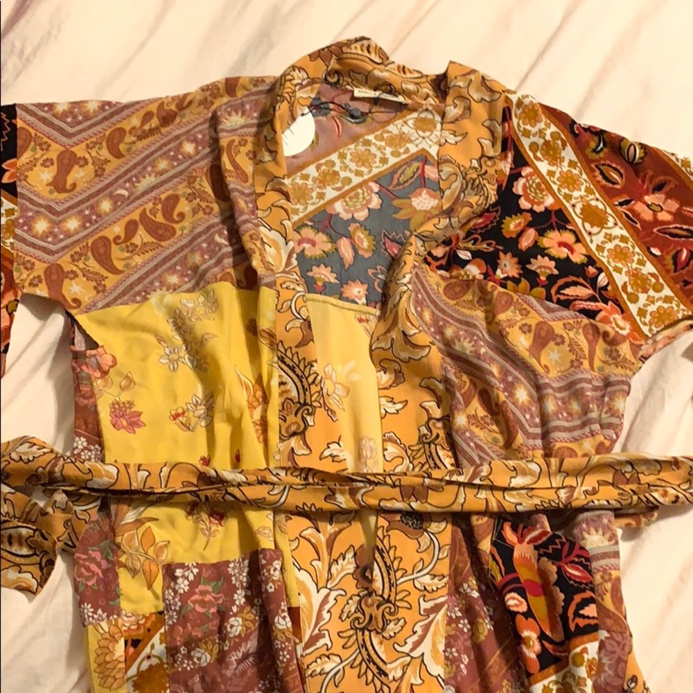 Spell renew robe amber